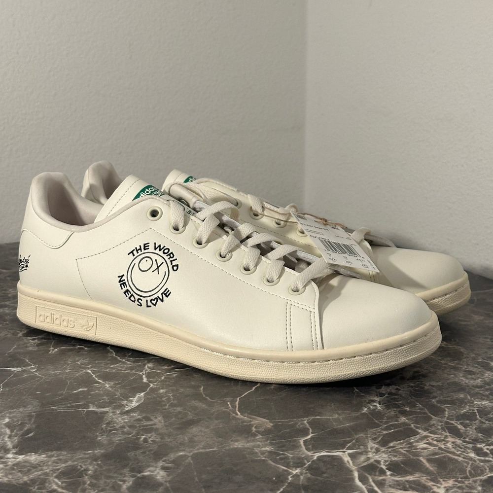 SIZE 9 - Adidas André Saraiva x Stan Smith The World Needs Love GZ2202‎